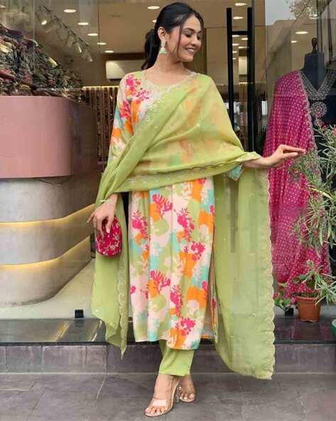 Chic Floral Print Straight Kurta Set – A Must-Have for Women