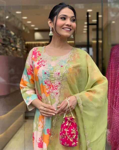 Chic Floral Print Straight Kurta Set – A Must-Have for Women