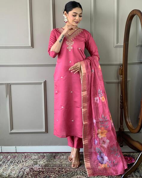 Royal Pink Embroidered Kurta Set for Women – Elegant & Stylish