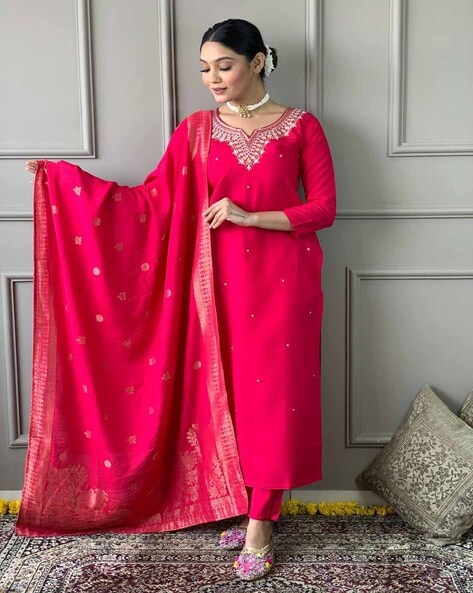 Elegant Pink Kurta Set for Women – Perfect Party Wear with Solid Design